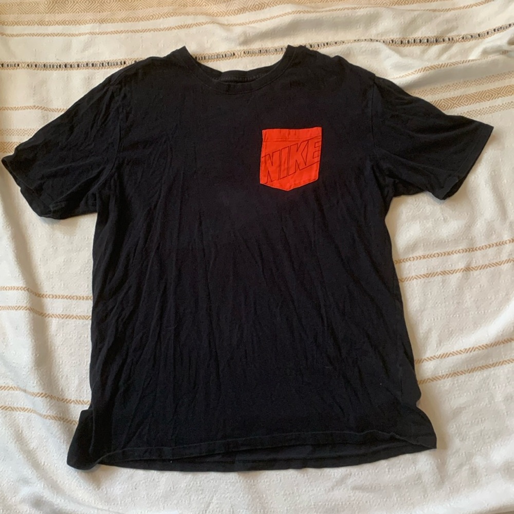 Nike Pocket Tee Athletic Cut Size Large